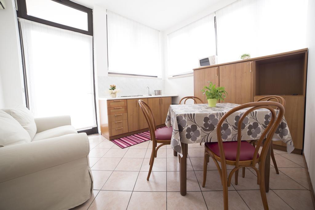 Residence Piccola Oasi 诺文塔 外观 照片
