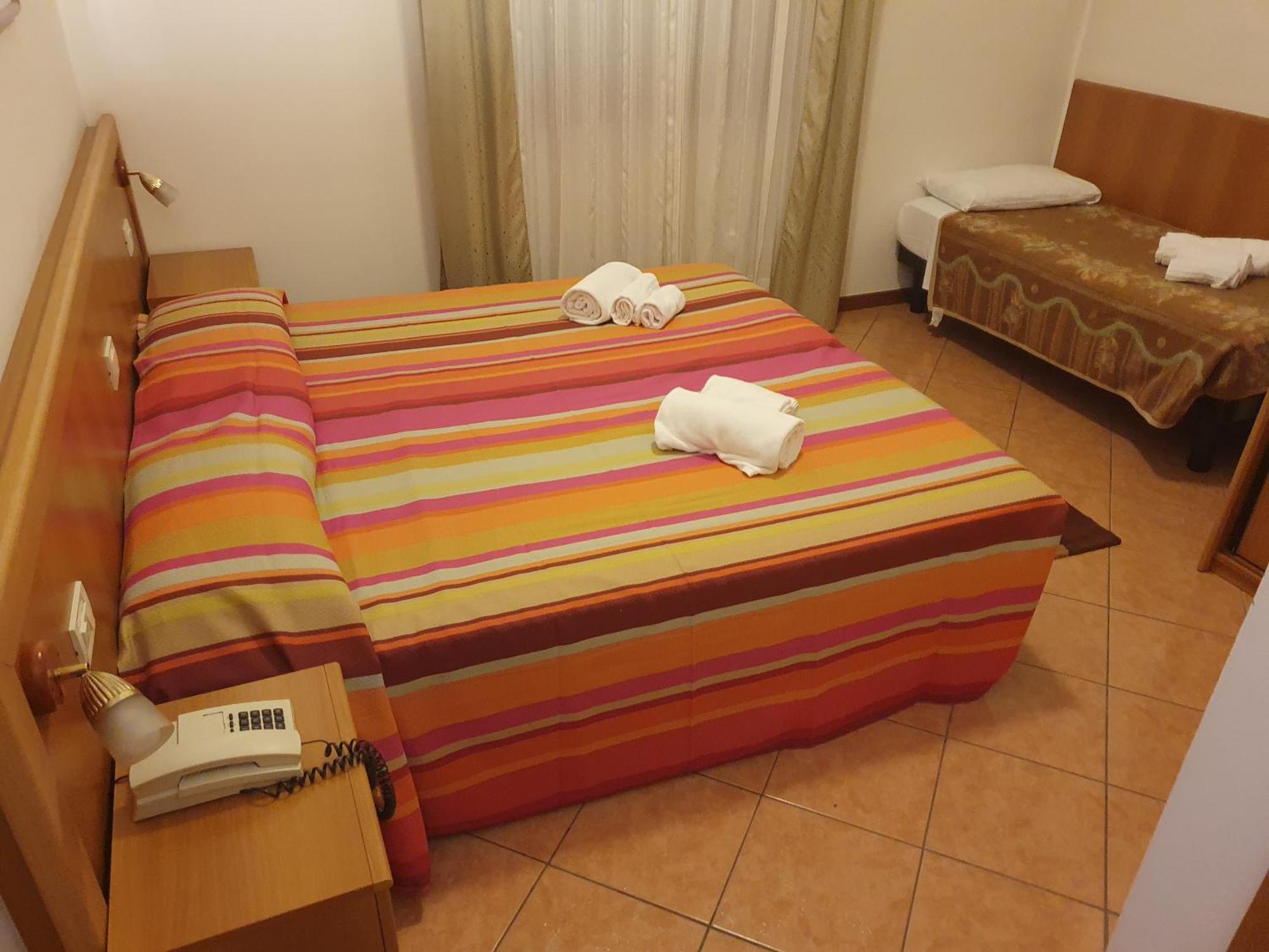 Residence Piccola Oasi 诺文塔 外观 照片