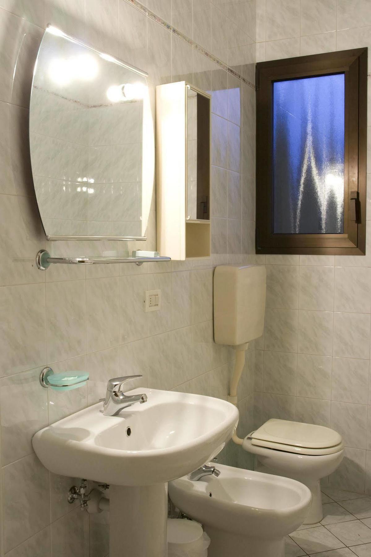 Residence Piccola Oasi 诺文塔 外观 照片