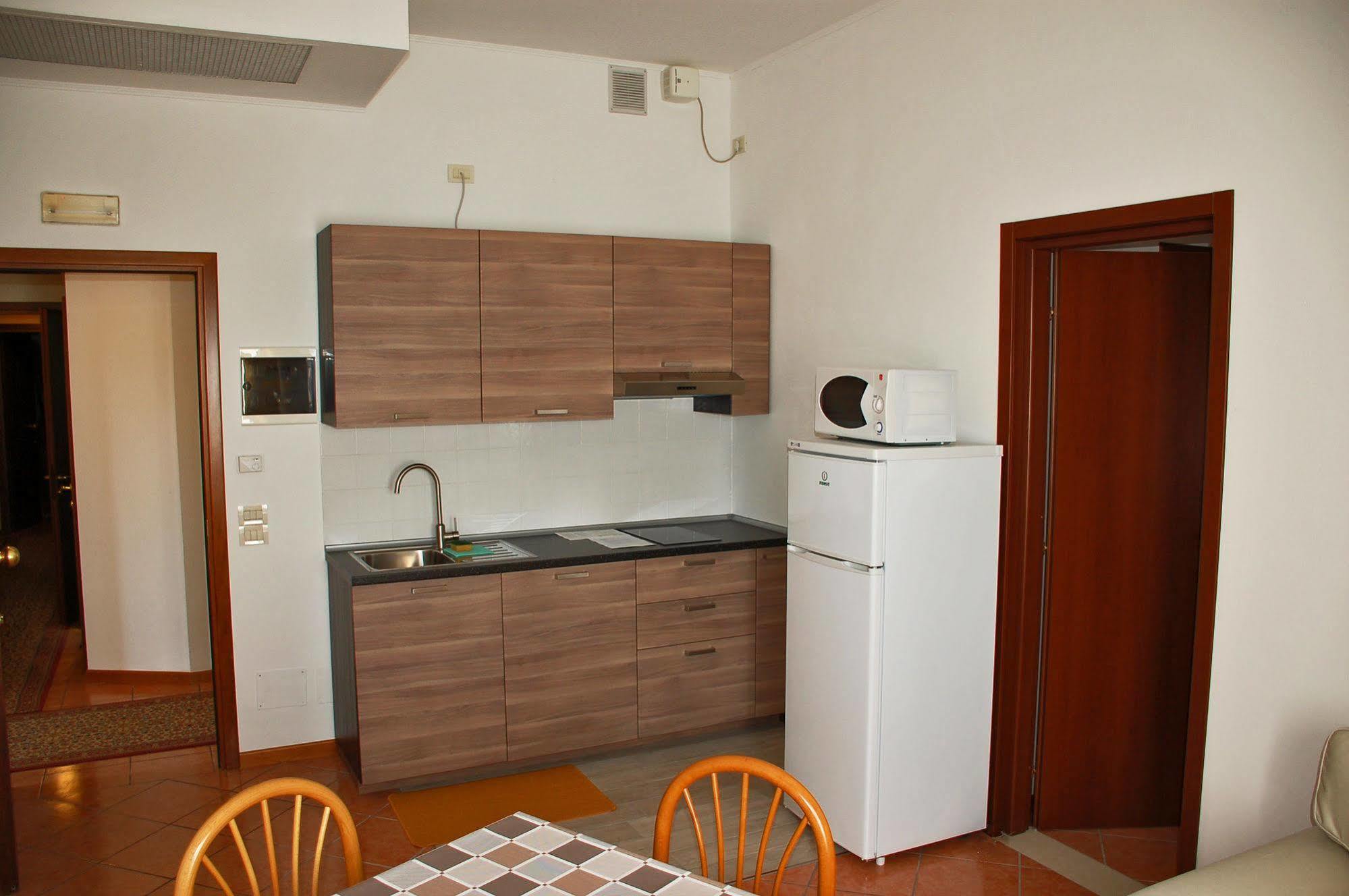 Residence Piccola Oasi 诺文塔 外观 照片